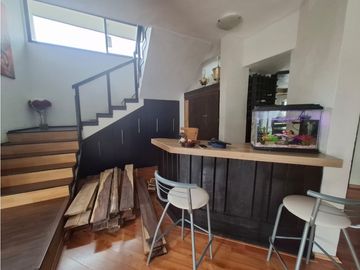 JOYA CAUTIVADORA EN LA GLORIA