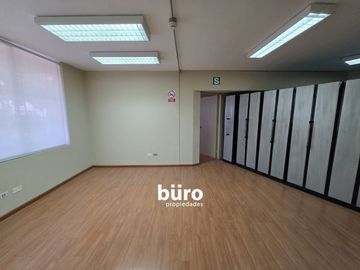 EDIFICIO COMPLETO EN VENTA EN SAN ISIDRO INICIALMENTE RESIDENCIAL HOY OFICINAS