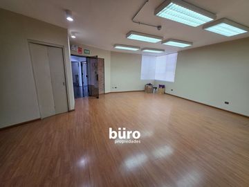 EDIFICIO COMPLETO EN VENTA EN SAN ISIDRO INICIALMENTE RESIDENCIAL HOY OFICINAS