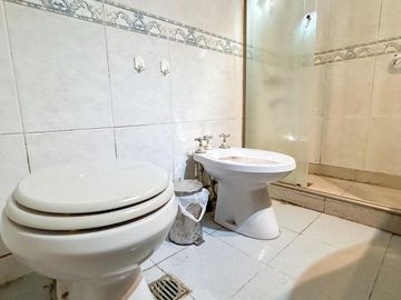 Hidalgo 1000 Departamento de 3 ambientes dependencia 84 M2 en Caballito VENTA