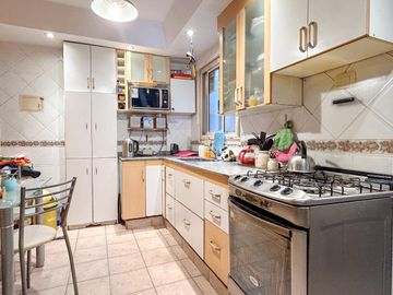 Hidalgo 1000 Departamento de 3 ambientes dependencia 84 M2 en Caballito VENTA
