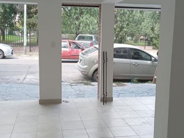 Local Comercial - Alvear esq.  Av. Entre Rios - Salta