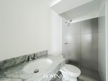 Venta departamento en estreno limite Surco con Miraflores
