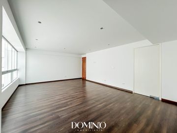 Venta departamento en estreno limite Surco con Miraflores
