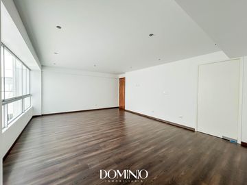 Venta departamento en estreno limite Surco con Miraflores