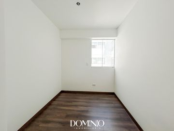 Venta departamento en estreno limite Surco con Miraflores