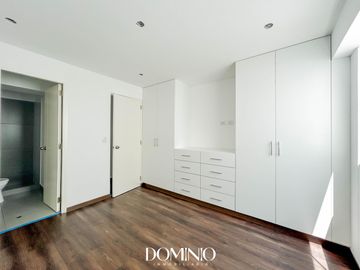 Venta departamento en estreno limite Surco con Miraflores