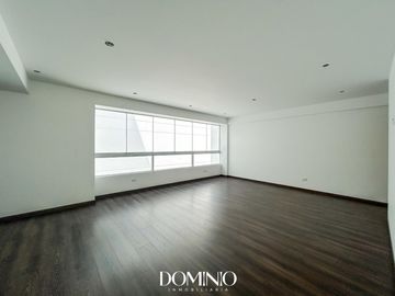Venta departamento en estreno limite Surco con Miraflores