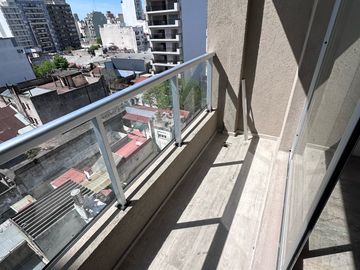 Monoambiente en  Venta. Contrafrente 8 C. Boedo