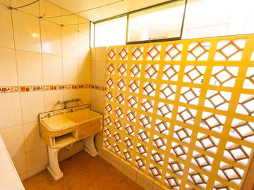 Vendo Depa en Condominio El Olivar, Av. Beta, Los Olivos