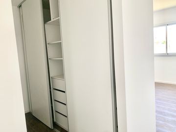 CASA EN VENTA, 4 AMBIENTES, SAN SEBASTIAN, AREA 13