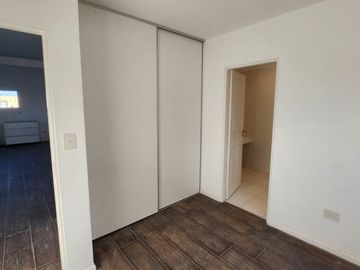 CASA EN VENTA, 4 AMBIENTES, SAN SEBASTIAN, AREA 13