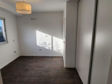CASA EN VENTA, 4 AMBIENTES, SAN SEBASTIAN, AREA 13