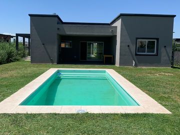 CASA EN VENTA, 4 AMBIENTES, SAN SEBASTIAN, AREA 13