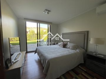 CASA CHAMISERO 3 D + SERVICIO + PISCINA + QUINCHO