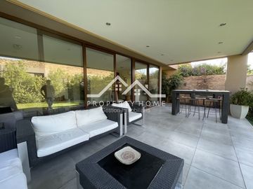 CASA CHAMISERO 3 D + SERVICIO + PISCINA + QUINCHO