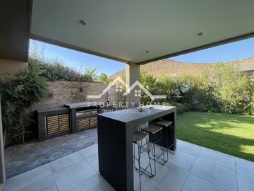 CASA CHAMISERO 3 D + SERVICIO + PISCINA + QUINCHO