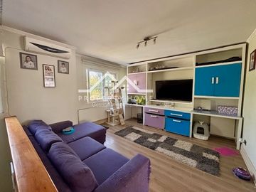 CASA 4 DORM + SERVICIO LAS FLORES