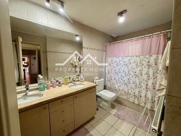 CASA 4 DORM + SERVICIO LAS FLORES