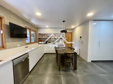 MARAVILLOSA CASA SOLIDA EN VENTA LO ARCAYA-BRISAS-CHICUREO