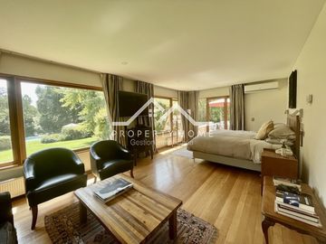 MARAVILLOSA CASA SOLIDA EN VENTA LO ARCAYA-BRISAS-CHICUREO