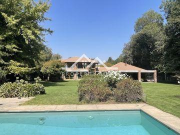 MARAVILLOSA CASA SOLIDA EN VENTA LO ARCAYA-BRISAS-CHICUREO