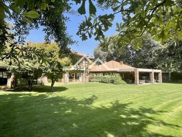 MARAVILLOSA CASA SOLIDA EN VENTA LO ARCAYA-BRISAS-CHICUREO