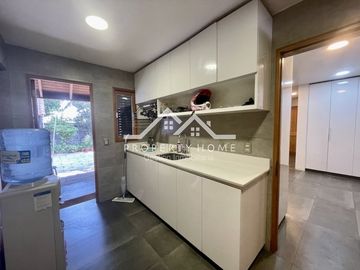 MARAVILLOSA CASA SOLIDA EN VENTA LO ARCAYA-BRISAS-CHICUREO