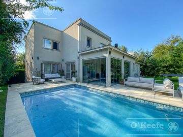 Casa en venta en Fincas de Hudson de 5 ambientes Hudson  Berazategui
