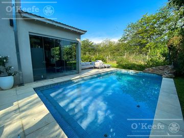 Casa en venta en Fincas de Hudson de 5 ambientes Hudson  Berazategui