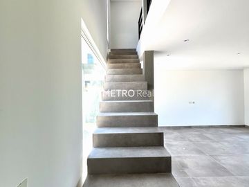 Casa en venta 3 dormitorios en lote interno en Vistas de Puertos Escobar