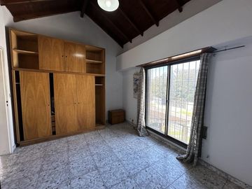 Casa apta 2 familias a pasos Avenida Calchaqui
