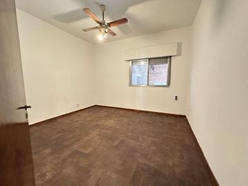 Casa apta 2 familias a pasos Avenida Calchaqui