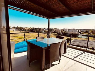 Departamento en Venta  3 ambientes con amarra- Villanueva Barrio Nautico Canal
