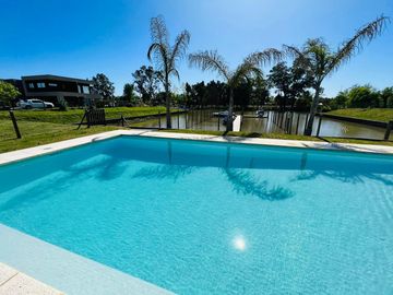 Departamento en Venta  3 ambientes con amarra- Villanueva Barrio Nautico Canal