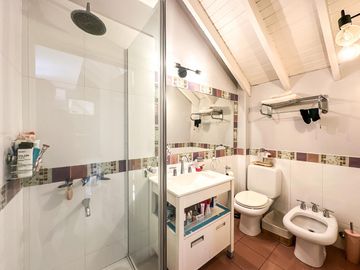 Casa en venta 4 dormitorios Las Lomas de San Isidro con Quincho, Pileta y Cocheras