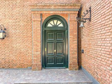 Casa en venta 4 dormitorios Las Lomas de San Isidro con Quincho, Pileta y Cocheras