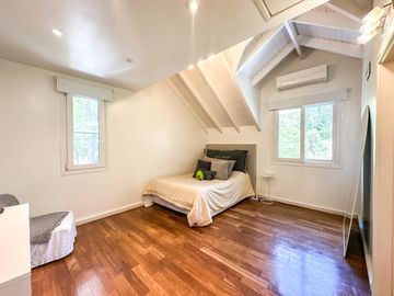 Casa en venta 4 dormitorios Las Lomas de San Isidro con Quincho, Pileta y Cocheras