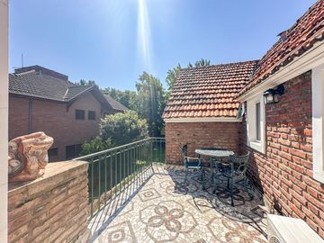 Casa en venta 4 dormitorios Las Lomas de San Isidro con Quincho, Pileta y Cocheras