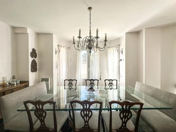 Casa en venta 4 dormitorios Las Lomas de San Isidro con Quincho, Pileta y Cocheras