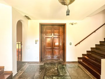 Casa en venta 4 dormitorios Las Lomas de San Isidro con Quincho, Pileta y Cocheras
