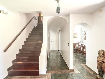 Casa en venta 4 dormitorios Las Lomas de San Isidro con Quincho, Pileta y Cocheras