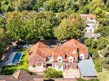Casa en venta 4 dormitorios Las Lomas de San Isidro con Quincho, Pileta y Cocheras