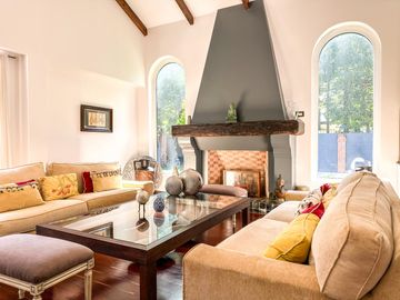 Casa en venta 4 dormitorios Las Lomas de San Isidro con Quincho, Pileta y Cocheras