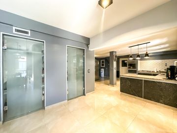 Casa en venta 4 dormitorios Las Lomas de San Isidro con Quincho, Pileta y Cocheras