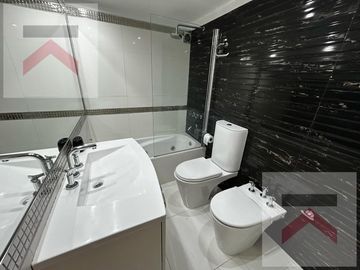 Departamento con 3 dormitorios en Caballito, con cochera y baulera!