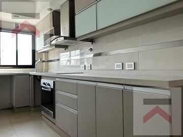 Departamento con 3 dormitorios en Caballito, con cochera y baulera!