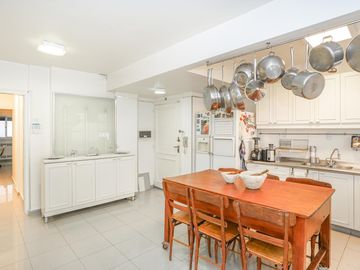 Departamento en Venta Barrancas de Belgrano 4 Domitorios, Cochera y Terrazas - Seguridad 24hs
