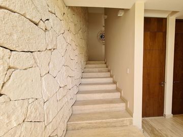 Casa a la venta en privada de tres habitaciones