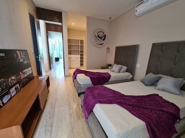 Casa a la venta en privada de tres habitaciones
